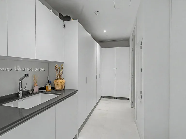 300 Biscayne Boulevard Way #3203 — Photo 8