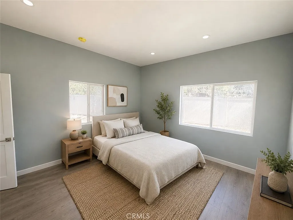 3 bed, 1200 sqft, $3,500 — Photo 4
