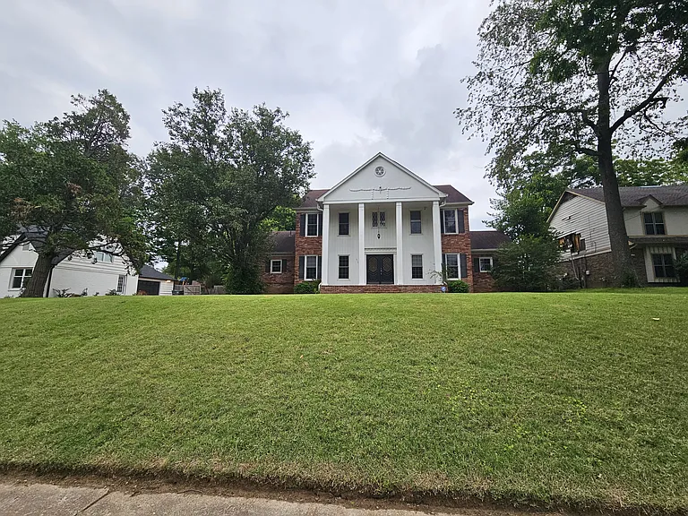 516 S Yates Rd — Photo 9