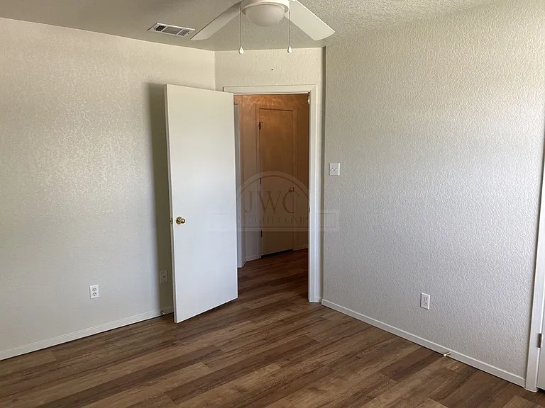 621 Deloris Dr — Photo 7