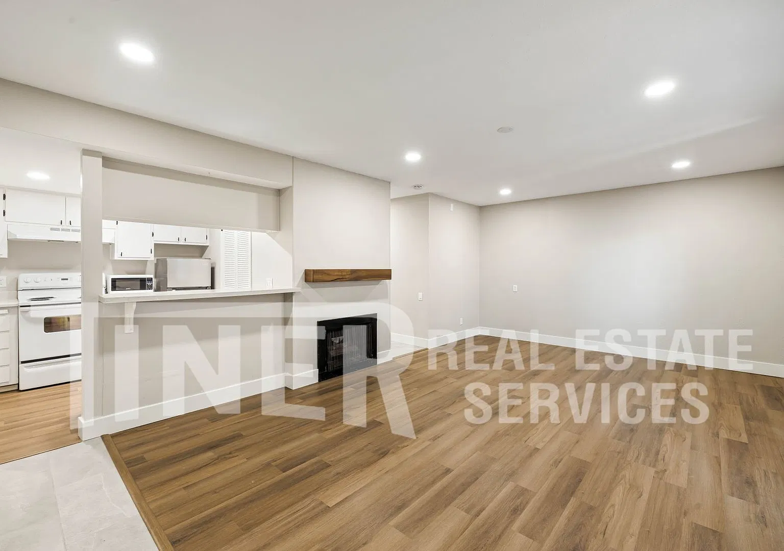931 Fulton Ave #433 - Tier 3 - Updated Studio in Timberlake Condominiums — Photo 4
