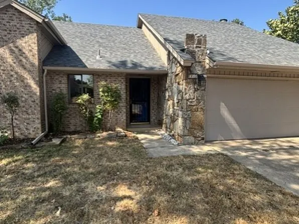 260 N Creekdale Dr, Norman, OK 73072