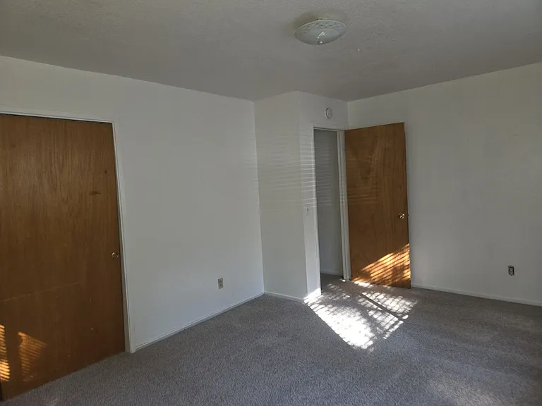 1069 Sierra Blvd — Photo 17