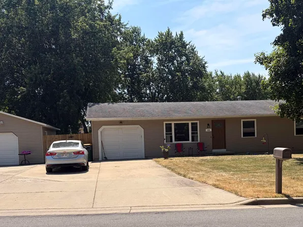 464 Bonnie Rd, Cottage Grove, WI 53527