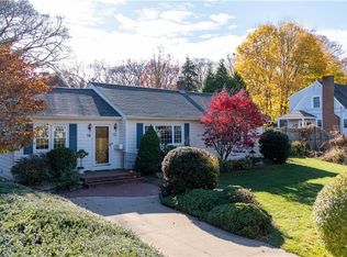 18 Lindley Ave, North Kingstown, RI 02852