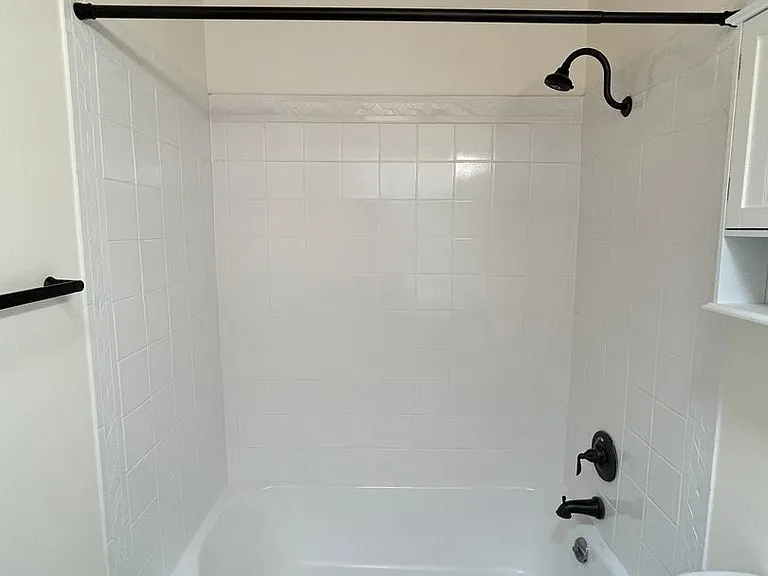 1428 Vassar Dr NE — Photo 16