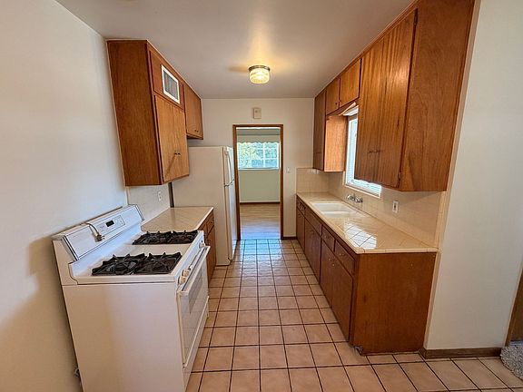 3rd image of 3416 N 43rd Pl