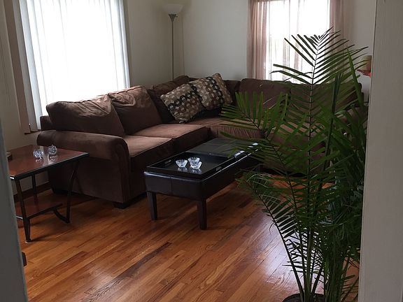 4th image of 927 Shenley Dr