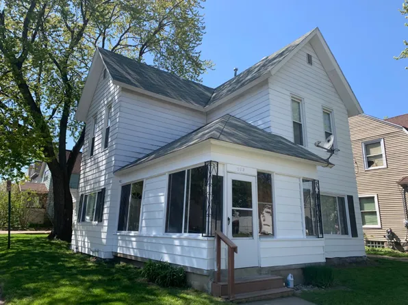 703 Fremont Ave NW, Grand Rapids, MI