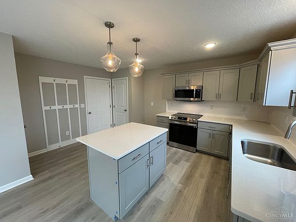3rd image of 708 Brelsford Ave