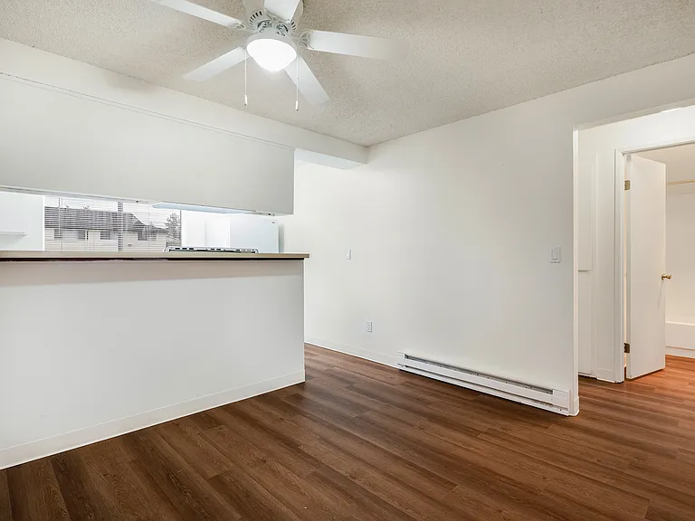 Crystal Springs Apartments — Photo 65