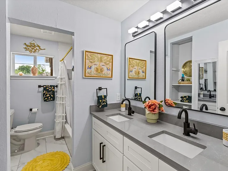 5751 Firenza Dr — Photo 33