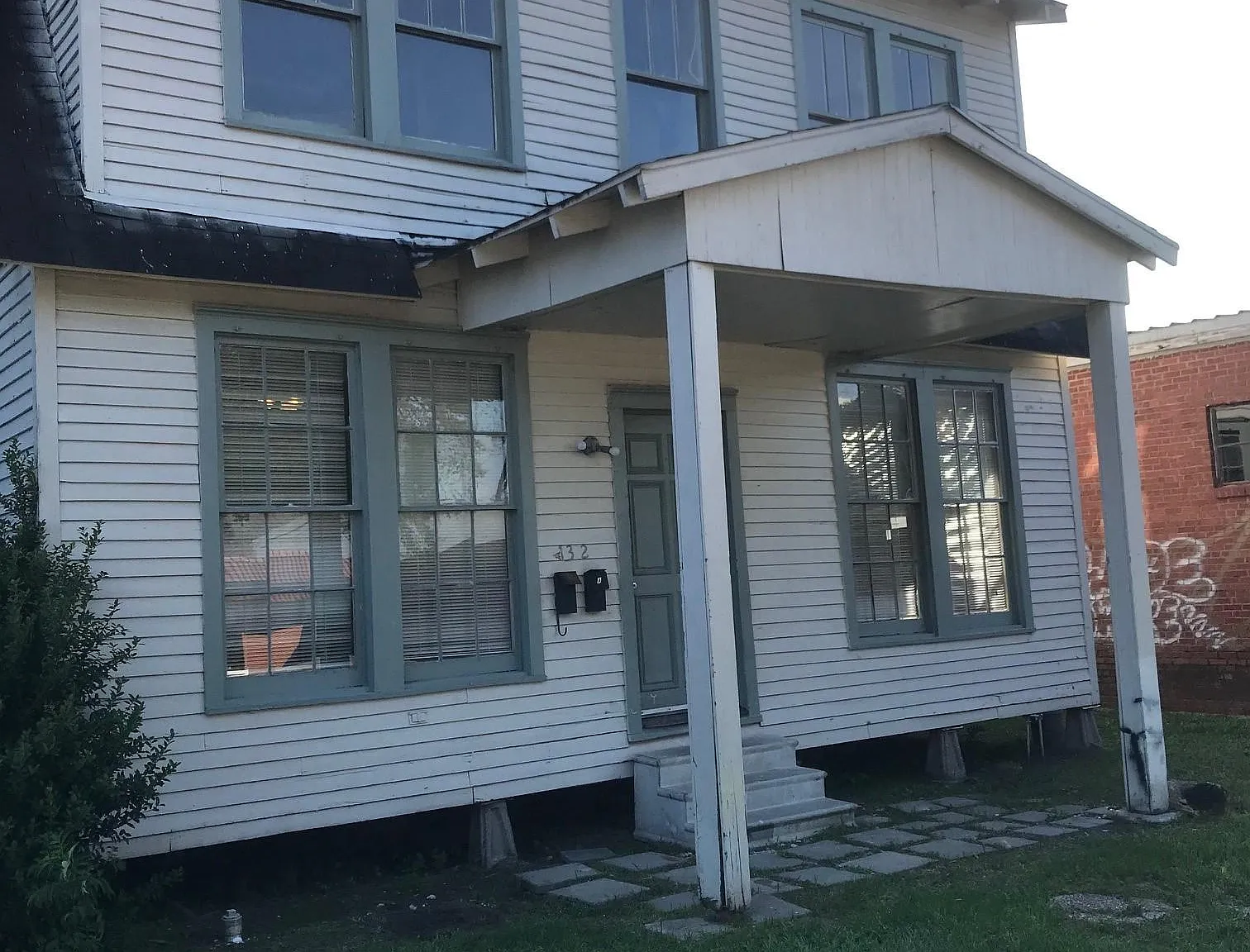 2 bed, 800 sqft, $825 — Photo 2