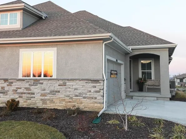 21916 W 82nd Ter, Lenexa, KS 66220
