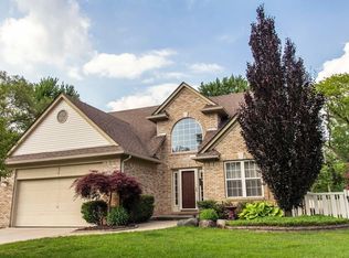 33800 Sleepy Hollow St, Livonia, MI 48150