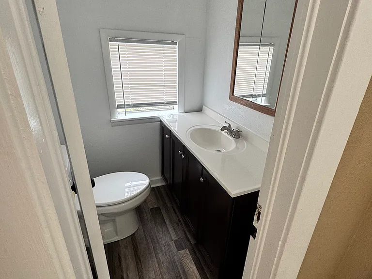 912 Eastside Blvd — Photo 5