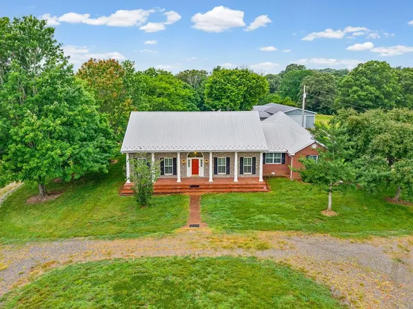 1855 Kings Chapel Rd, Cadiz, KY 42211