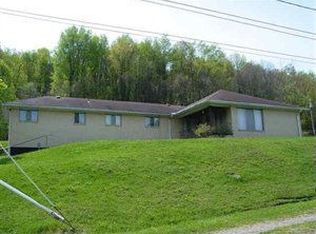 1507 Snow Hill Rd, Newell, WV 26050
