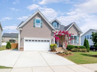 528 Crimson Oak Ln, Fuquay Varina, NC 27526