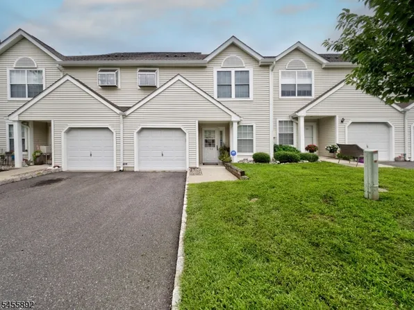 1102 Fox Hill Pl, Holland Twp., NJ 08848