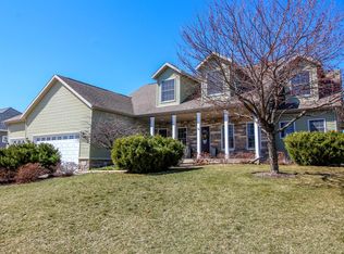 312 Oriole Ln, Cambridge, WI 53523