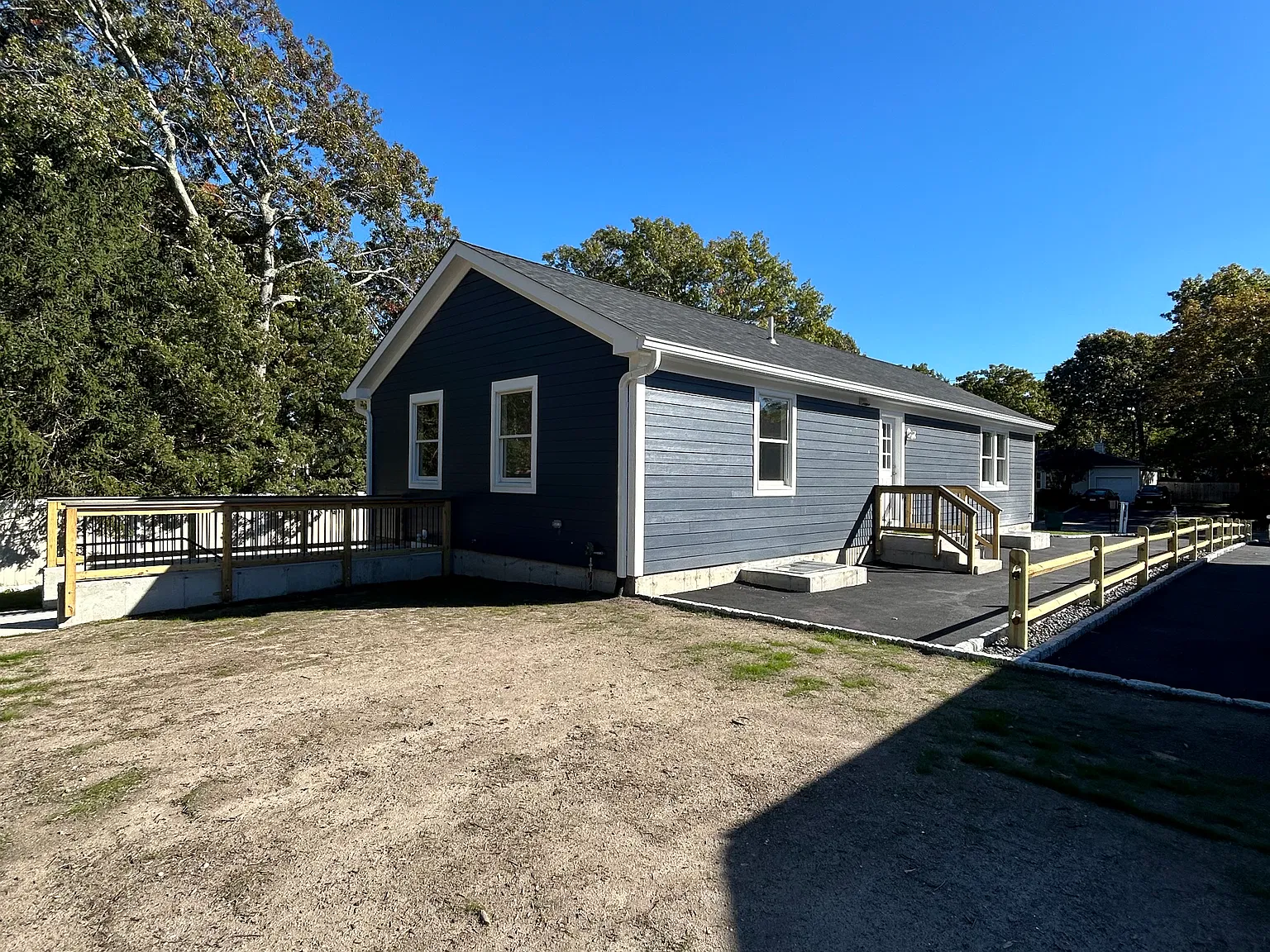 4 bed, 2.5 bath, 1300 sqft, $4,500 — Photo 4