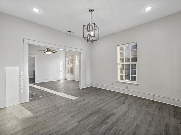 4th image of 2411 Peabody Ave