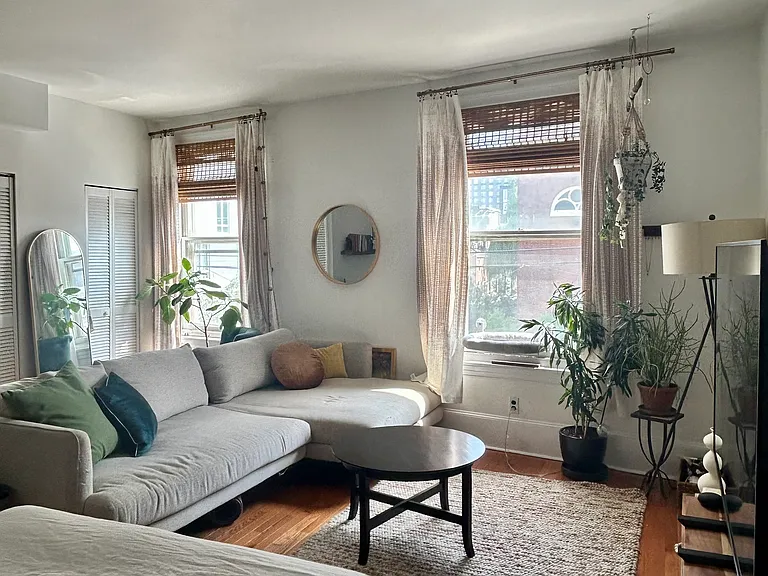 225 Brown St #2 — Photo 4