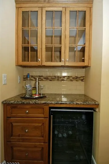 48 Cypress St — Photo 8