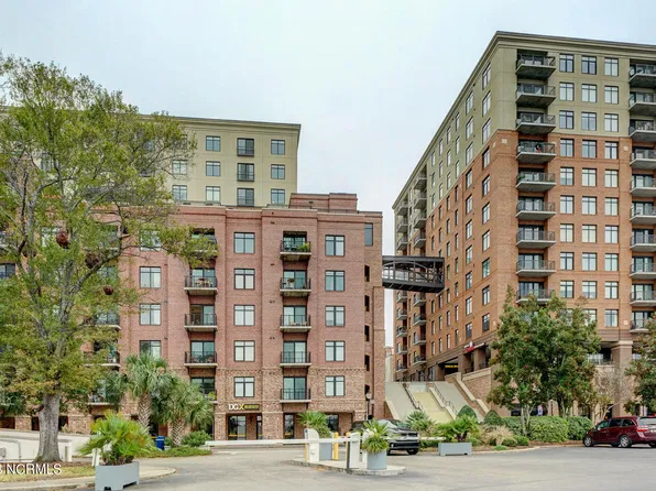 240 N Water Street Apt 753, Wilmington, NC 28401