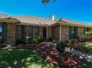 435 Edgemere Dr, Garland, TX 75043