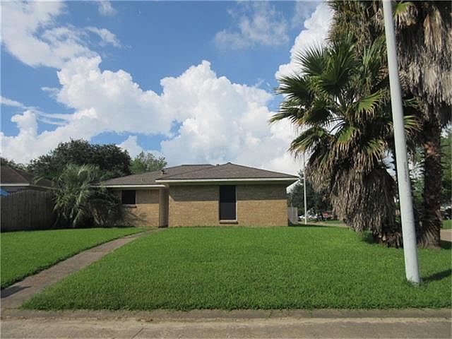 4802 Redfish Reef St, Bacliff, TX 77518 | Zillow