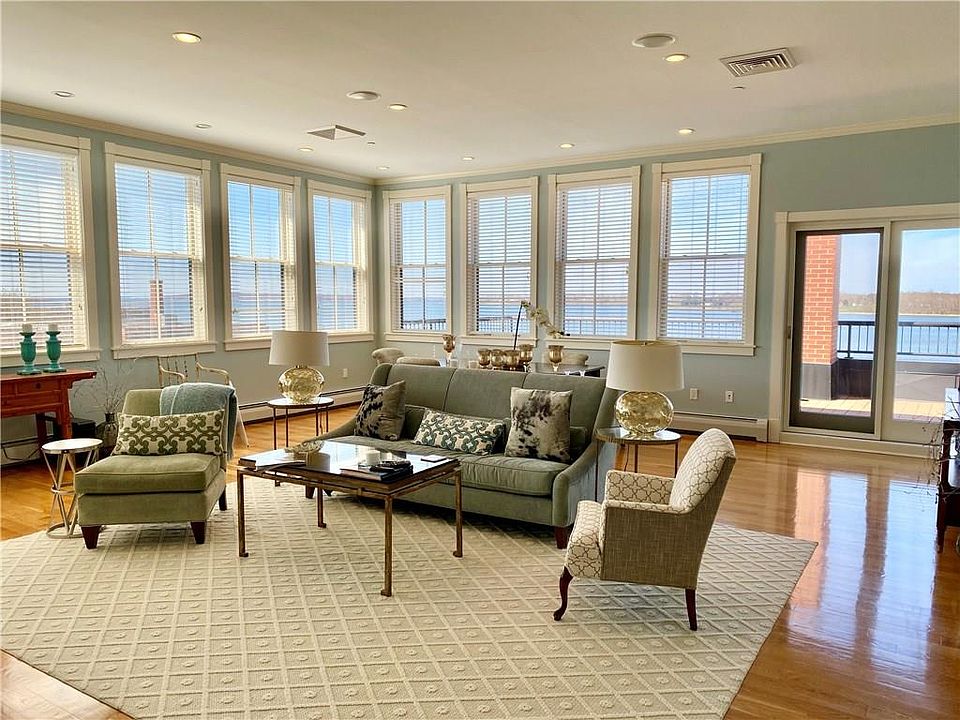 1st image of 423 Hope St Unit Penthouse N