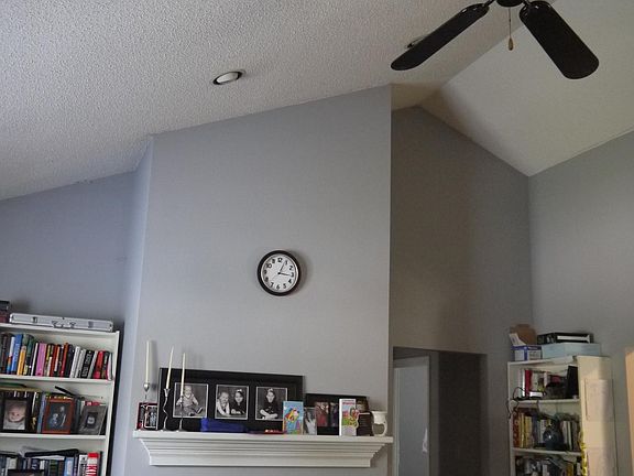3rd image of 5922 Shelley Dr