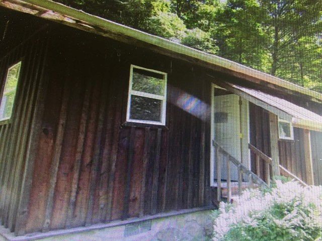 2nd image of 394 Jonican Rd