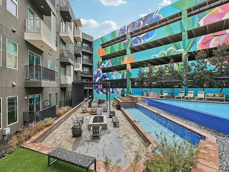 70-web-or-mls-N Lamar Blvd-918