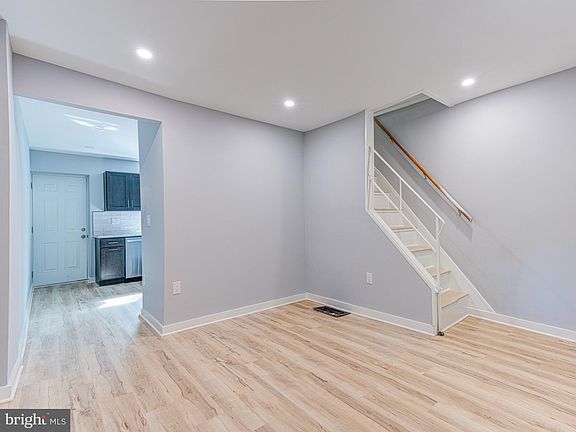 4th image of 704 Miller St