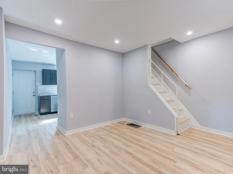 704 Miller St — Photo 4