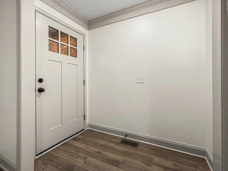 1015 Brinkley Rd — Photo 4