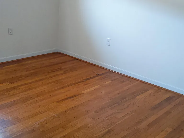 1014 Elm St — Photo 8