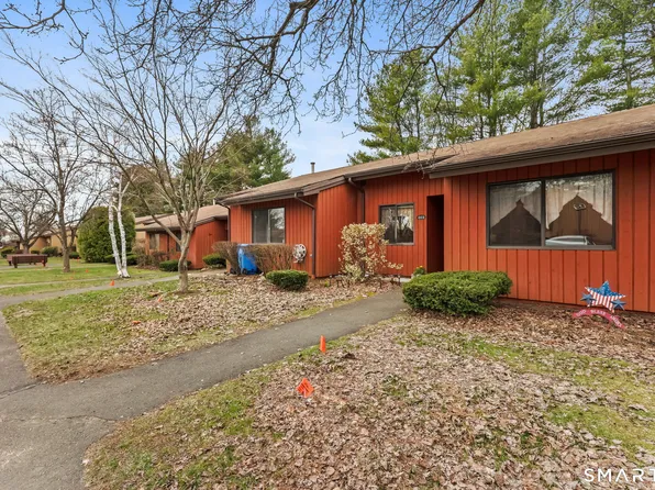 469 Asbury Ridge #469, Shelton, CT 06484