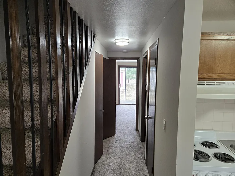 17 Village Ct #17 — Photo 5
