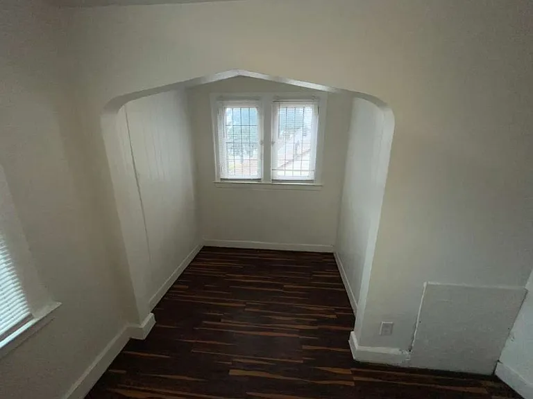 20290 Annott Ave — Photo 10