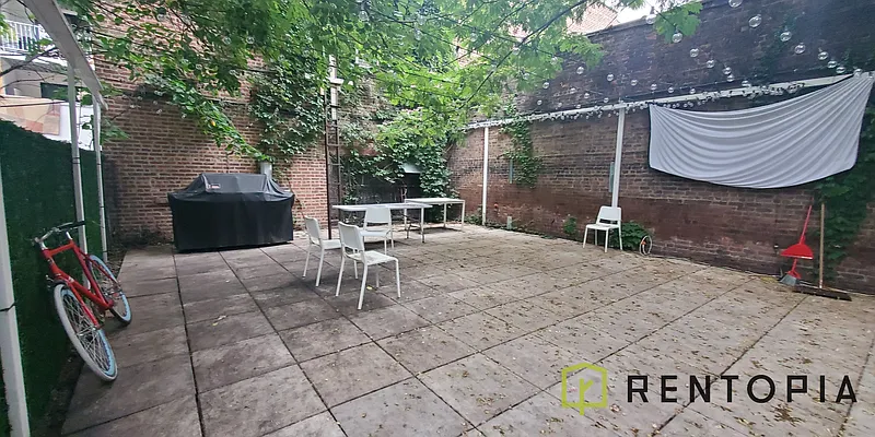 Rented by Rentopia | media 50