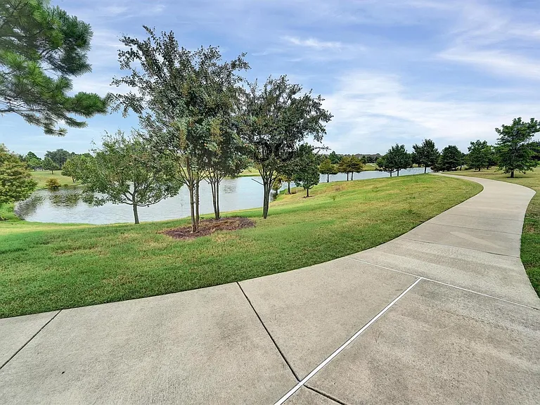 18735 Waketon Dr — Photo 40
