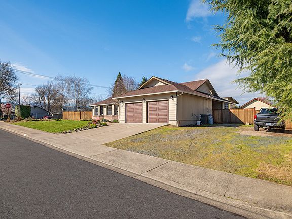 4th image of 776 Delsie Dr
