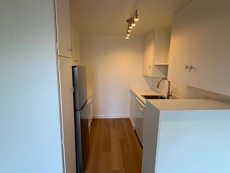 2nd and Lake Apartments — Photo 10