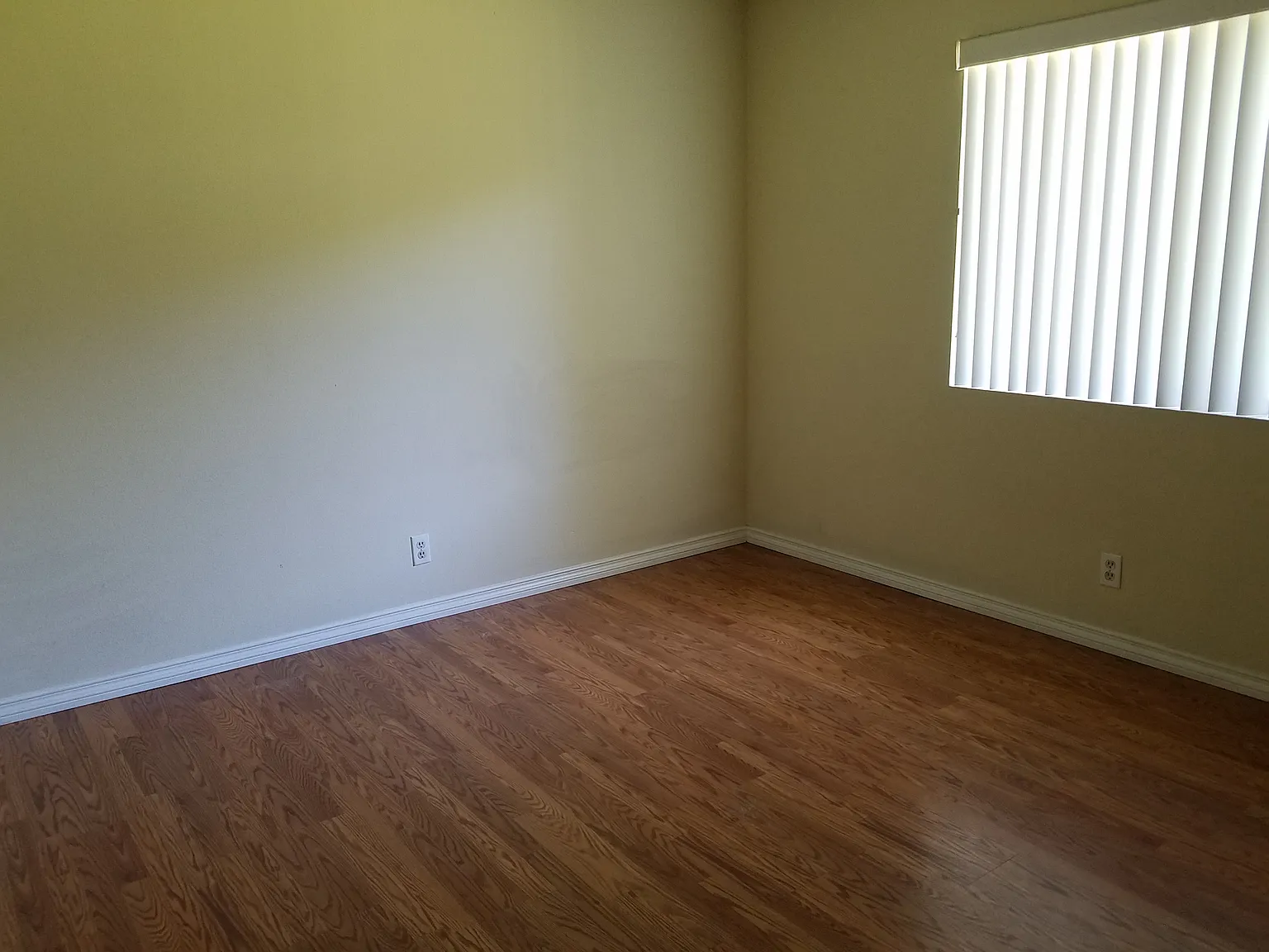 2 bed, 881 sqft, $2,500 — Photo 4