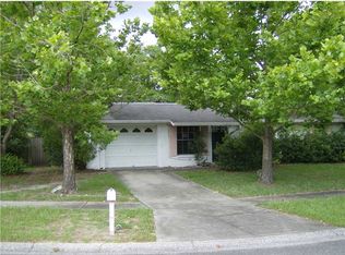 902 Balmoral Pl, Valrico, FL 33594