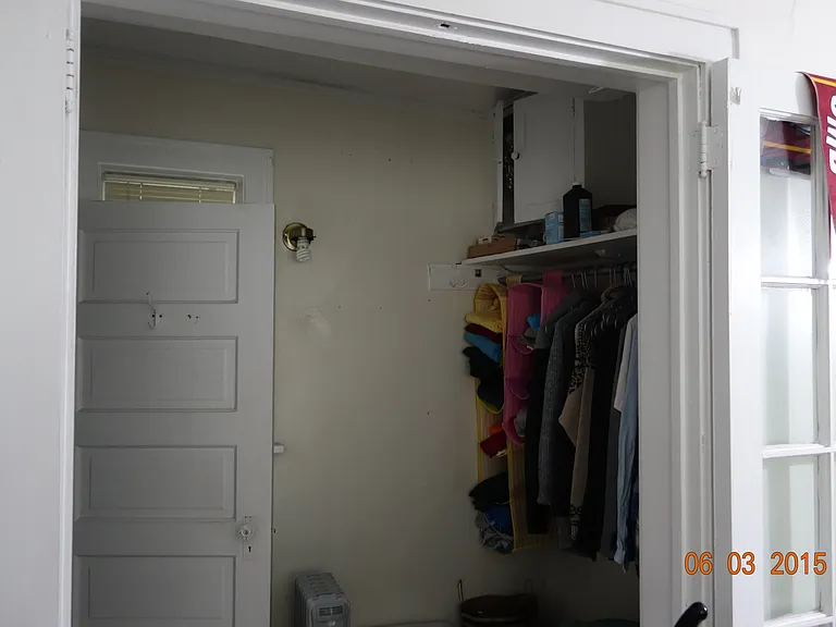 1928 E Superior St #4 — Photo 16